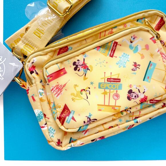 Disney Parks Belt Bag Crossbody - Play In The Parks Pluto Donald Goofy - Picture 1 of 10